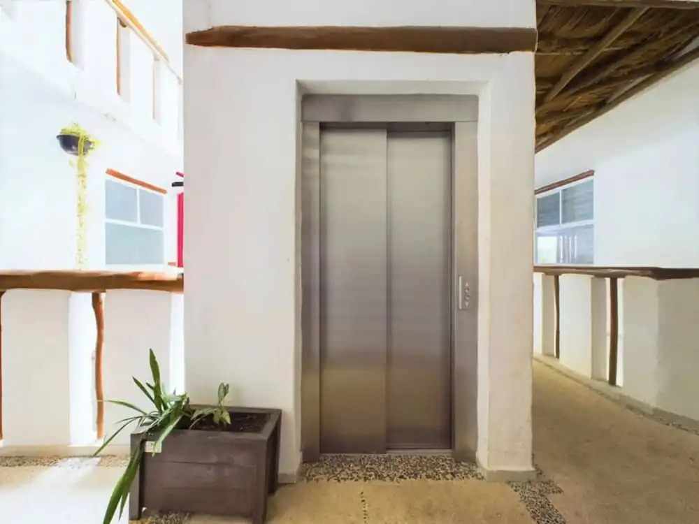 Chic 1BR With Pool & Parking Close to ADO
