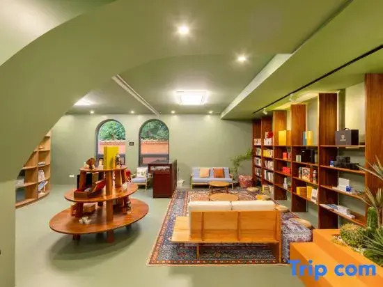 Nanxiang Shushan Homestay (Sanya Nanshan Temple Nanshan North Station Branch)
