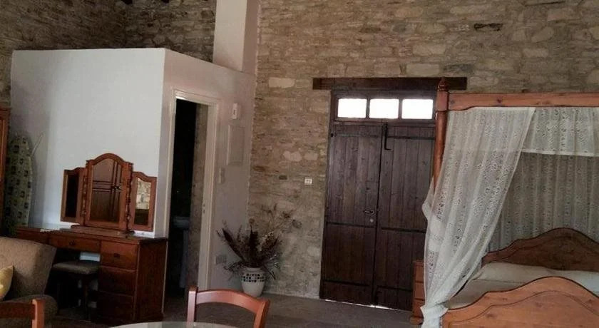 Romios Holiday Apartments