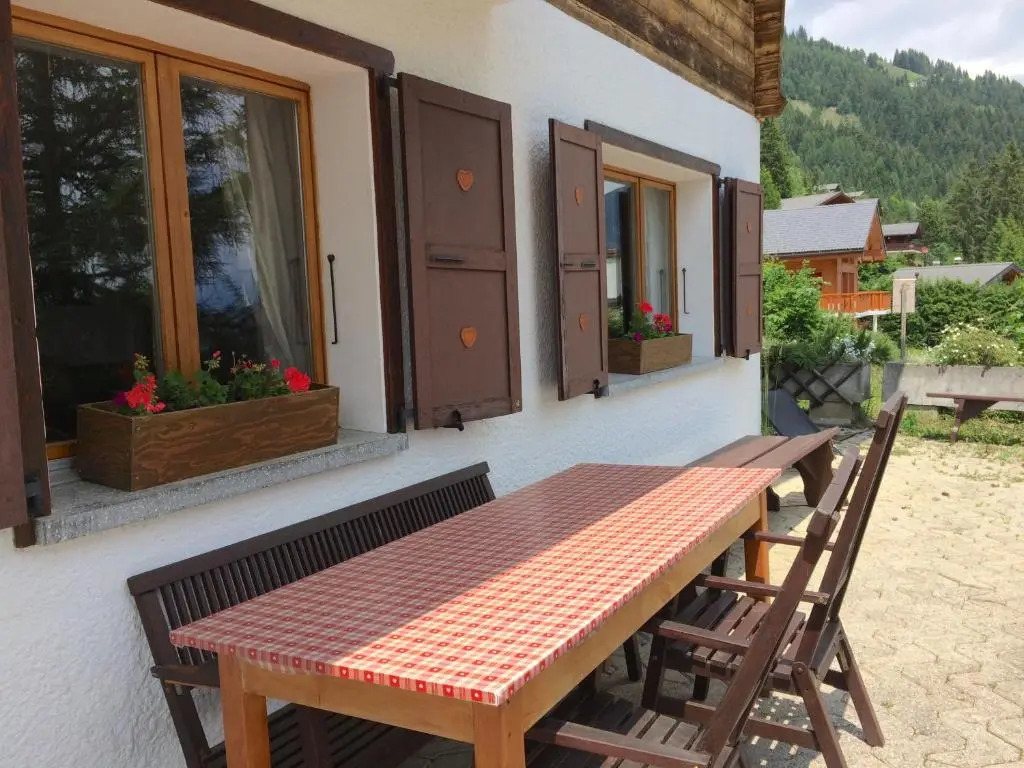 Outstanding chalet for groups, south facing, breathtaking views - all year round