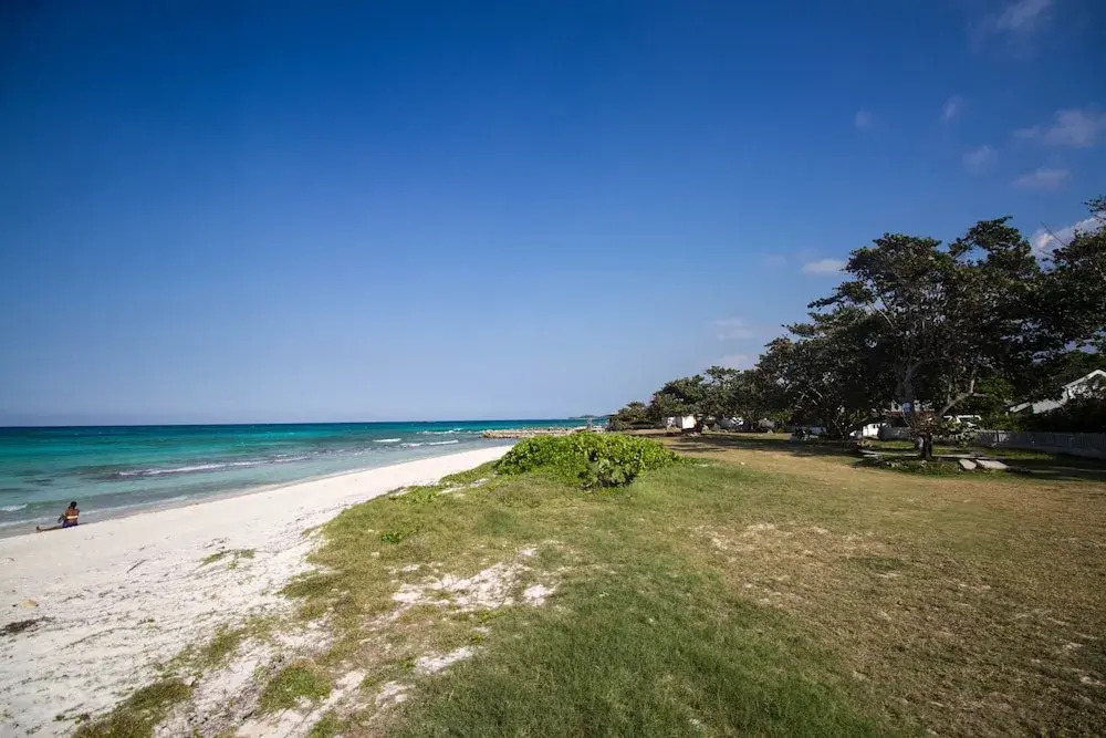 Yellow Canary Beach Villa