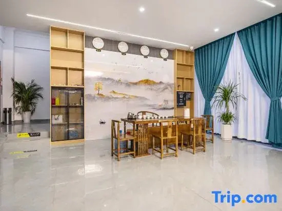 Lijiang Yuexiang Harbour Hotel