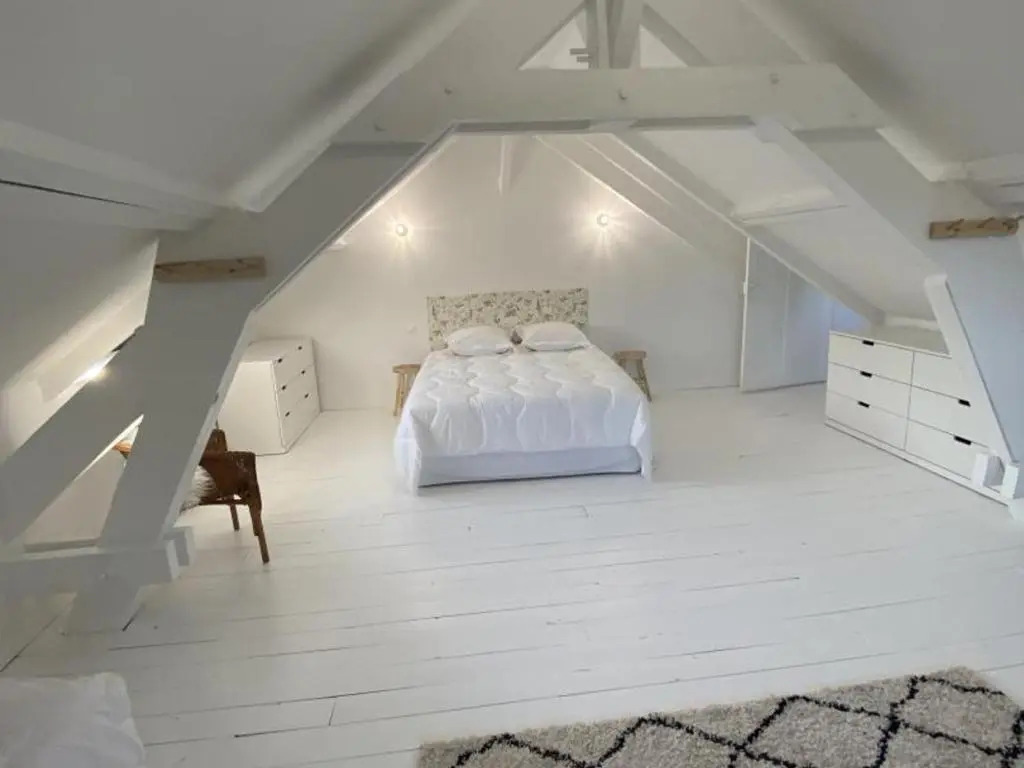 Gîte de Charme à Senlisse: Confort Haut de Gamme, Parc Arboré, Cheminée, Wifi Gratuit, Proche Châteaux - FR-1-527-9