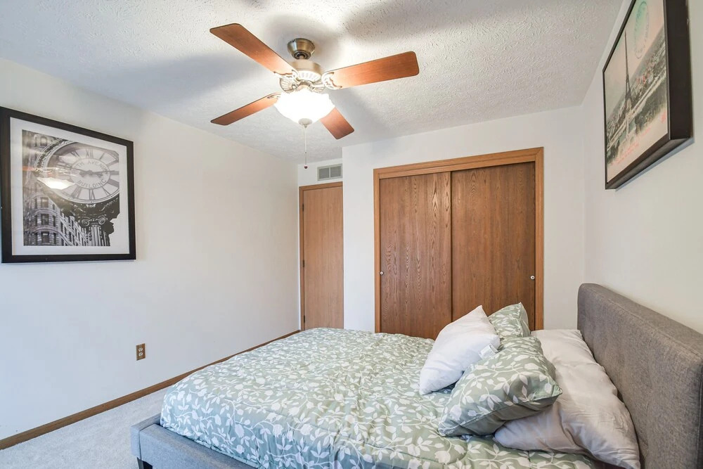 Welcoming Condo in Davenport: Central Location!