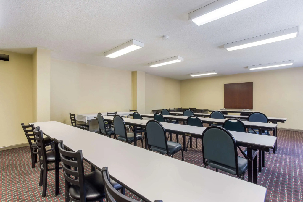 Econo Lodge Gallatin - Metro Nashville
