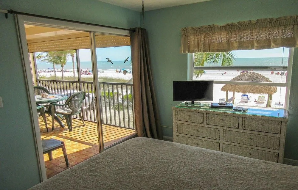 Estero Sands 103 2 Bedrooms 2 Bathrooms Condo
