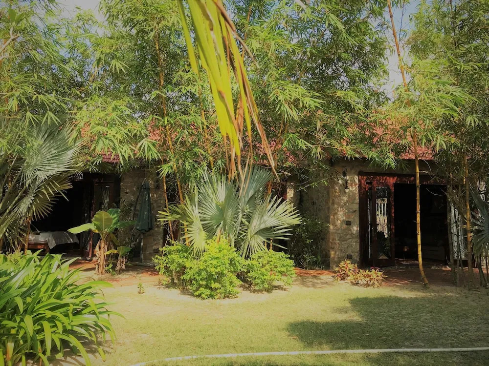 Pao Homes - An Bang Beach Stone Villa