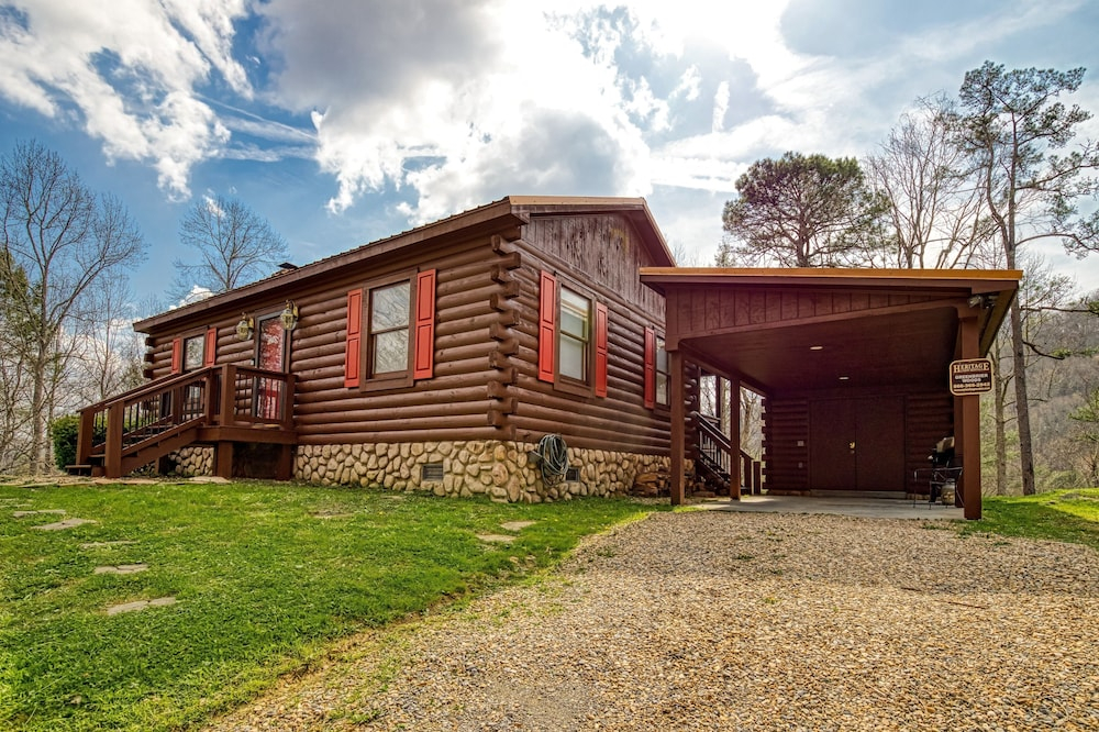 Greenbrier Woods 2 Bedroom Cabin