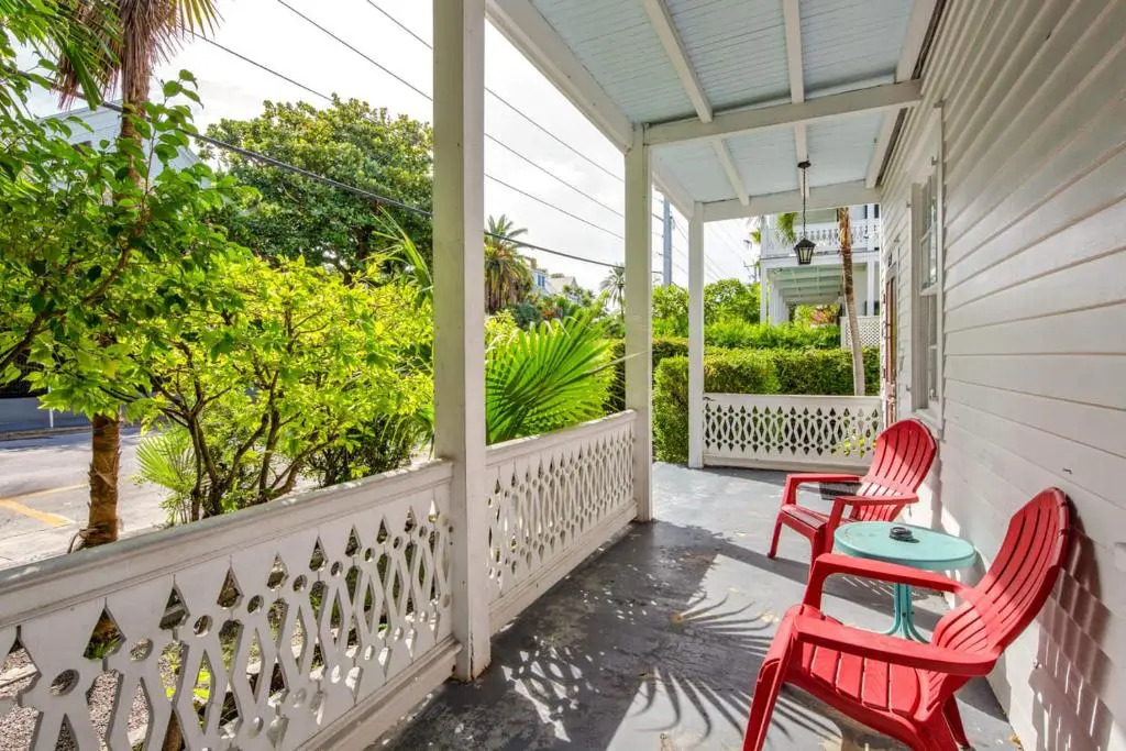 Banana's Foster Guesthouse