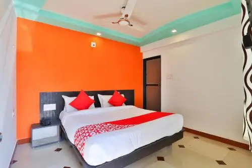 Oyo 24921 Hotel Shree