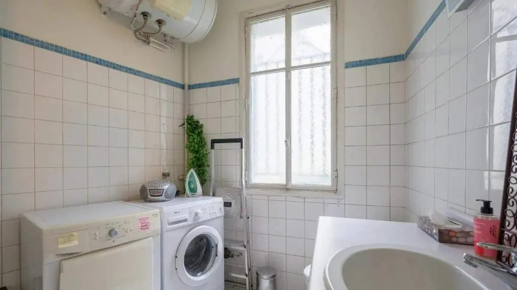 Neuilly-Sur-Seine F2 En Rez de Chaussee (Adults Only)