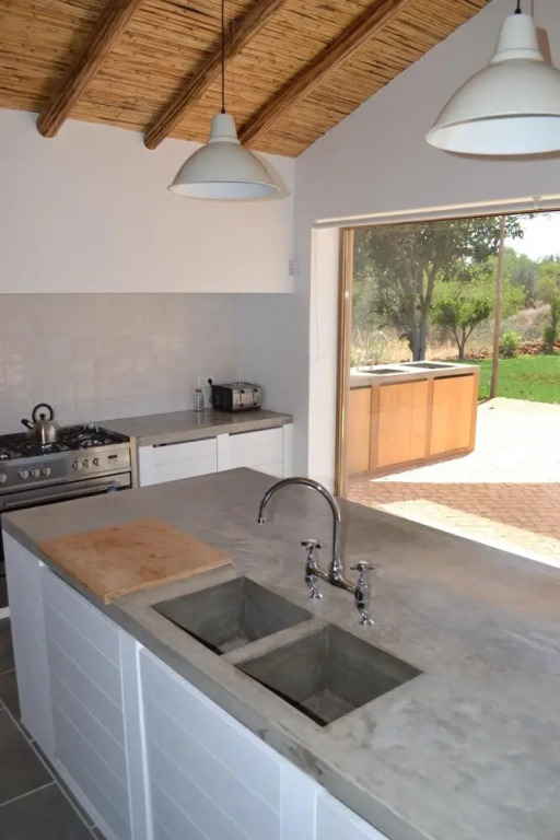 Quinta do Calderao by Portucasa