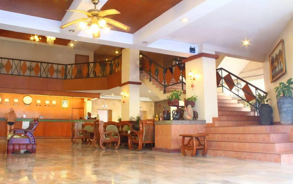 Mike Beach Resort