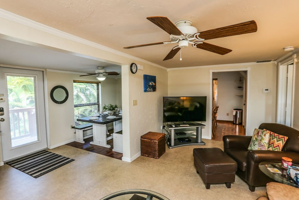 210 Miramar