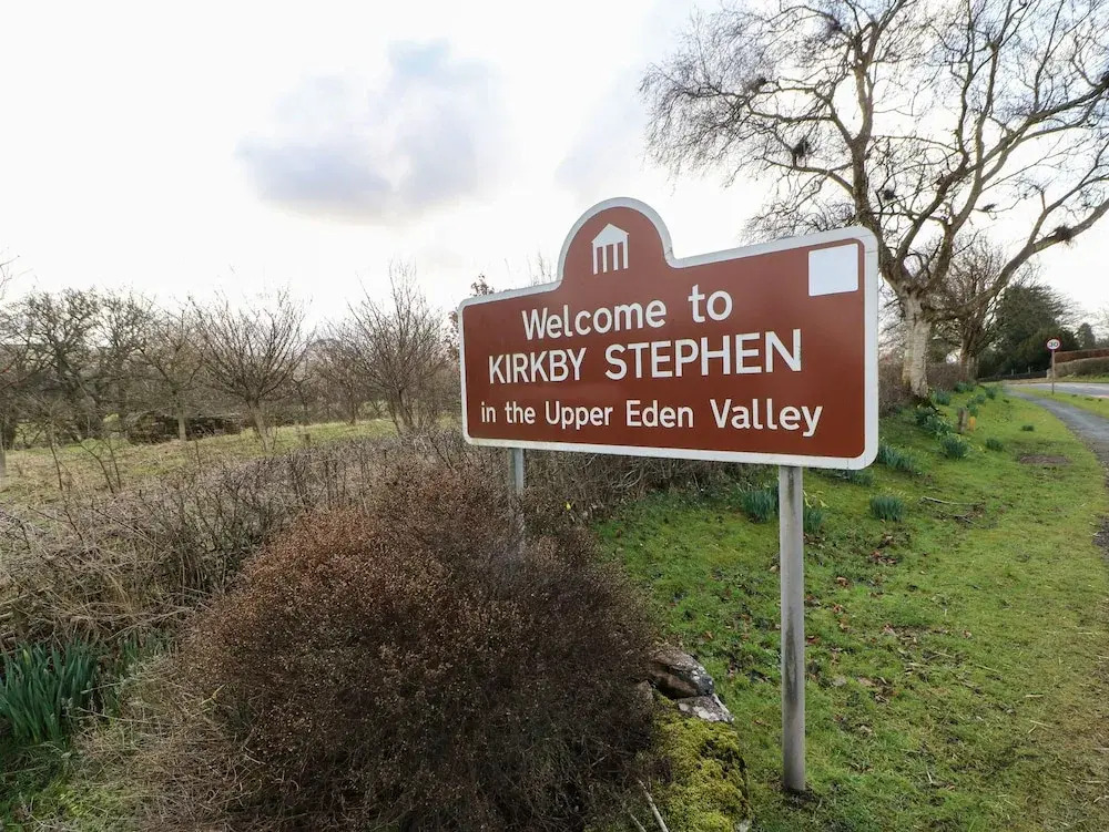 3 Eden Lodge