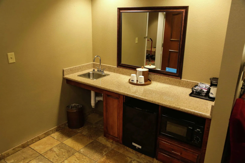 Hampton Inn & Suites McComb
