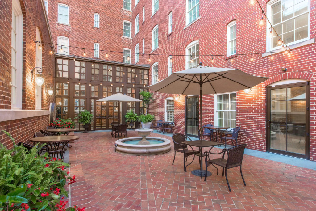 The George Washington - A Wyndham Grand Hotel