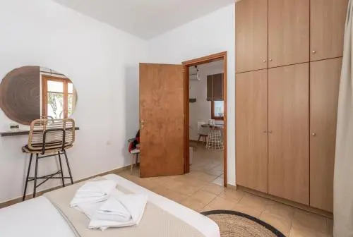 Mantelena studios & family apartments