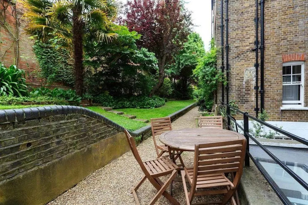 Elegant Home near Kensington High Street