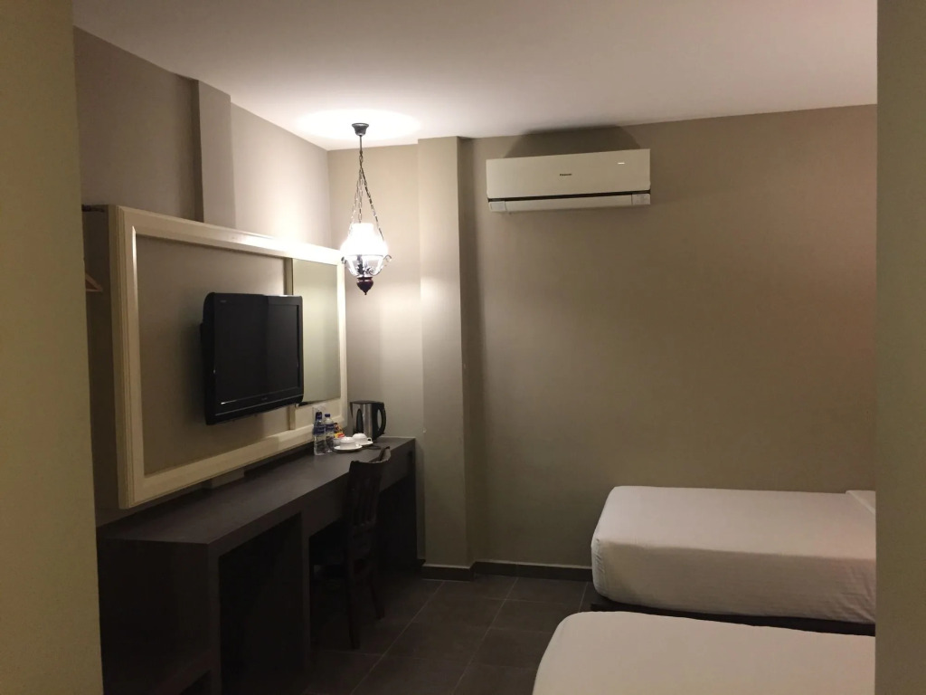 The Grand Jade Hotel