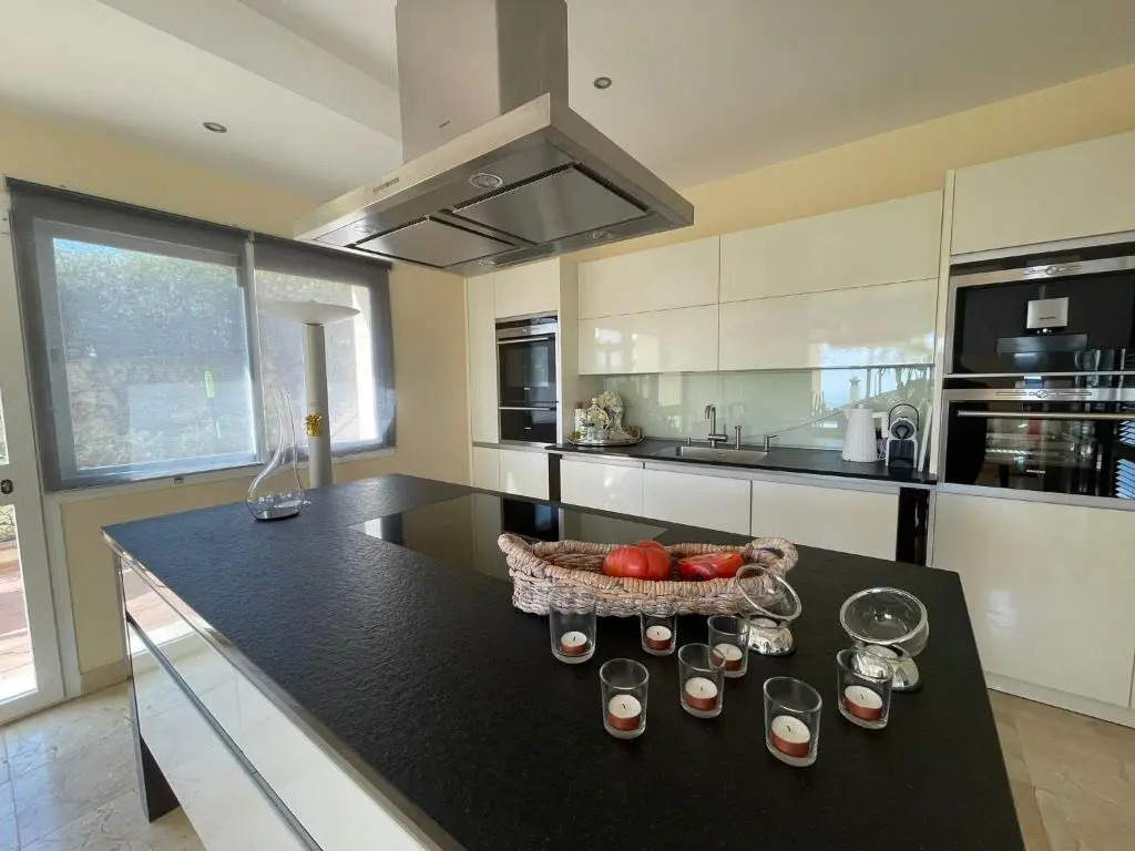 Villa Olga MARBELLA- GOLDEN MILE -Breathtaking SEA VIEW- PRIVATE POOL