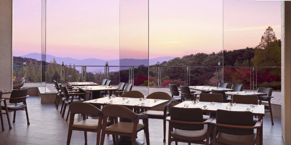 Kolon Hotel