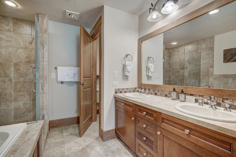 Luxurious 3 Br In River Run Village With Ski-in Out, No Cleaning Fee 3 Bedroom Condo by RedAwning
