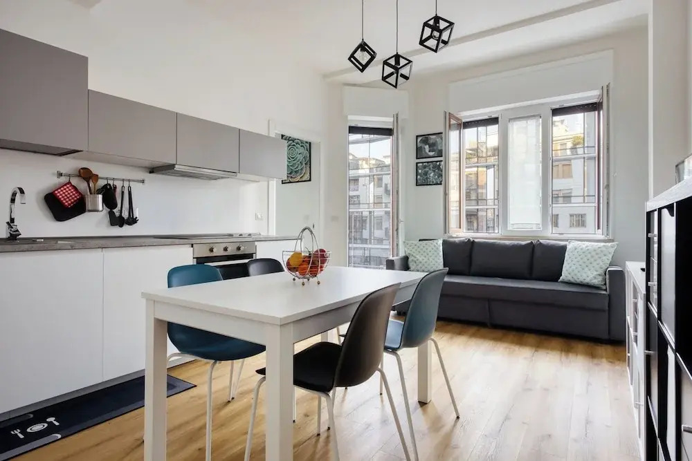 Elegant apartments in Isola district