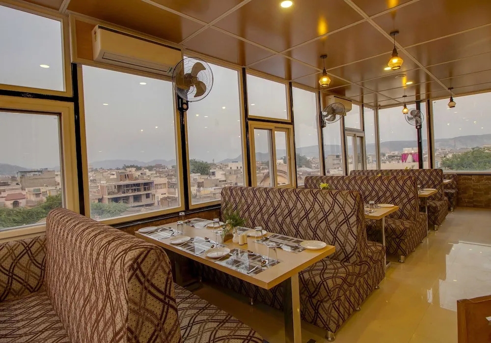 Jasoda Heritage Hotel Near Hawa Mahal