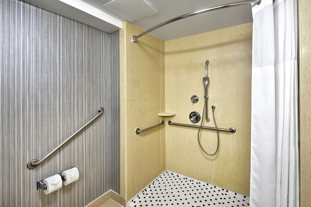 Hampton Inn & Suites by Hilton Toronto Airport
