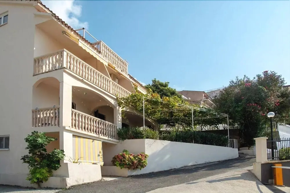 Apartments Lazar