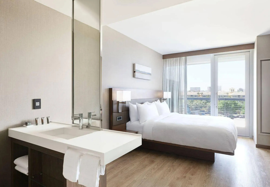 AC Hotel by Marriott Irvine