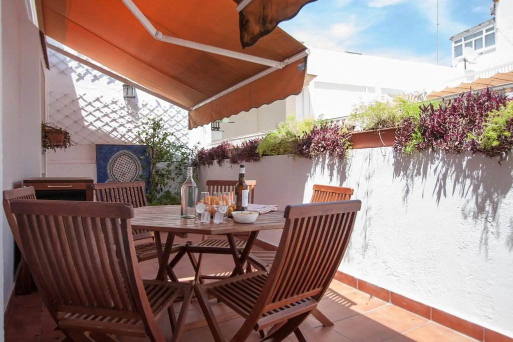Champion Duplex Terrace and Garage Old Town 6 pax
