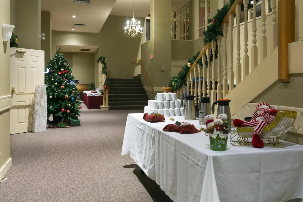 Vance Creek Hotel & Conference Centre
