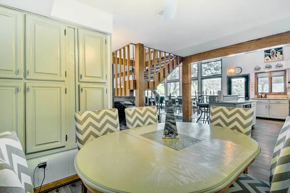 Sunrise Beach Waterfront Estate Great for Families
