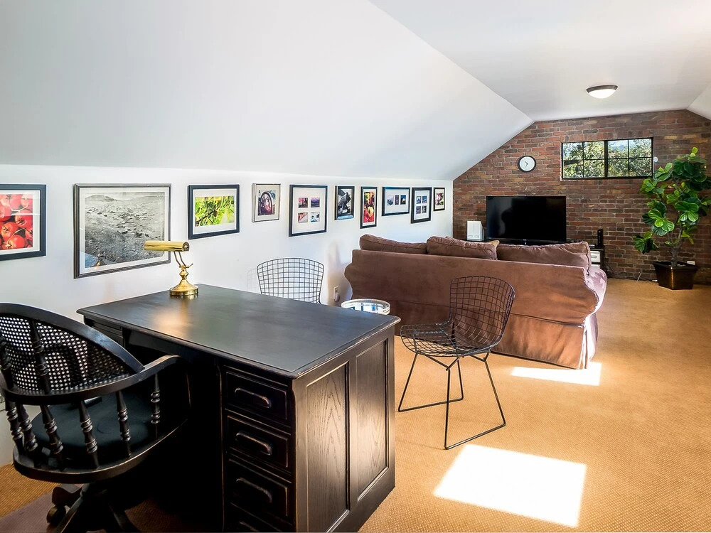 693 Cherry Ln Home