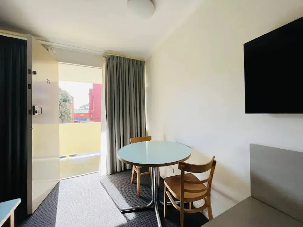 Unwind Glenelg Studio Apartment no 31