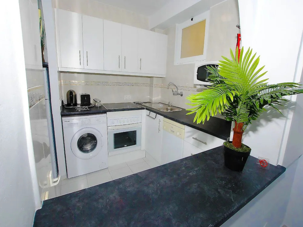 Dona Lola Sandra - Cozy beach front house with open sea views located in Calahonda only few minutes away from Marbella - Costa del sol CS111