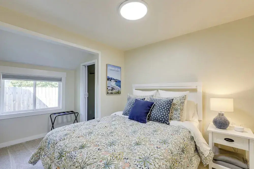 Walk to Dtwn Camas! Updated Home w/ Game Room
