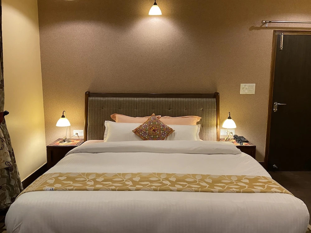 Sangita Resorts Naukuchiatal