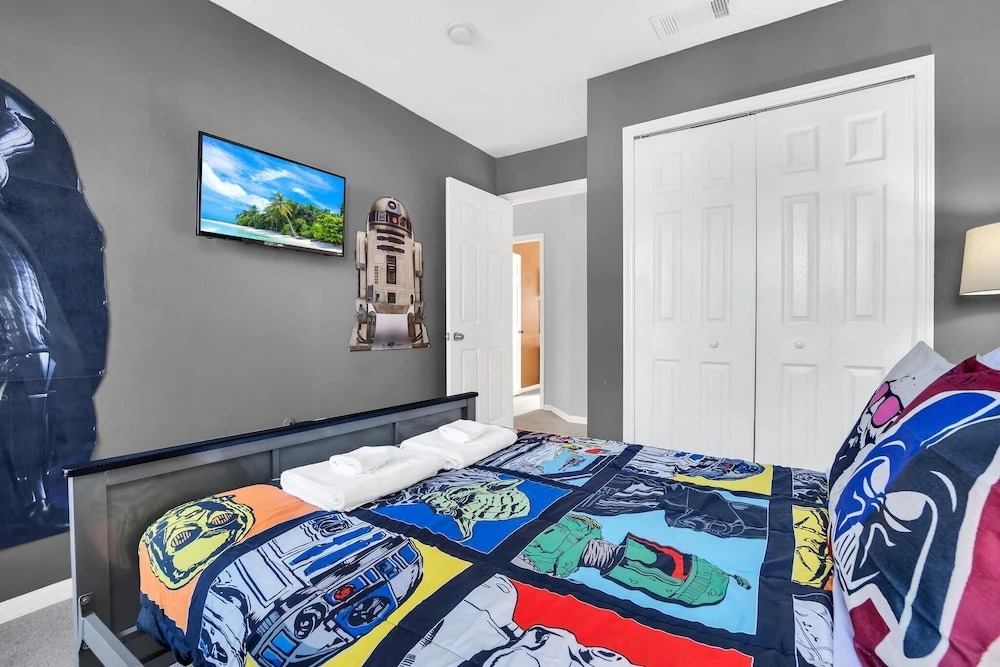 Newly Renovated Stylish Villa with Star Wars Mickey and Safari Themed Rooms #3TV4706