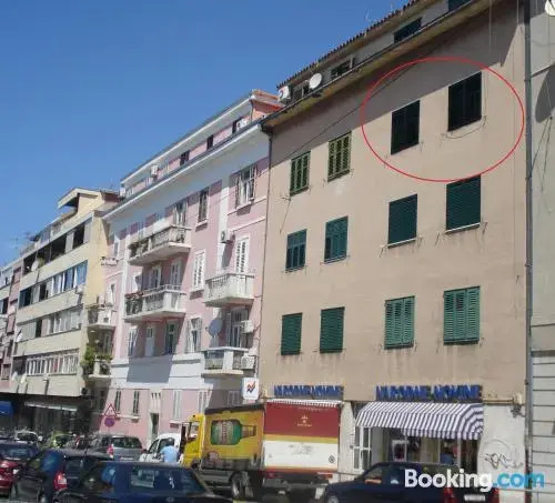 Apartment Port View-5 min from center