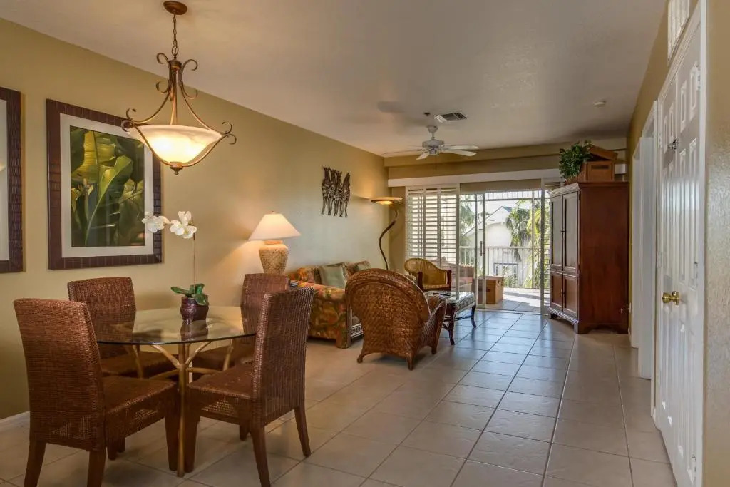 Olde Marco Island Inn and Suites