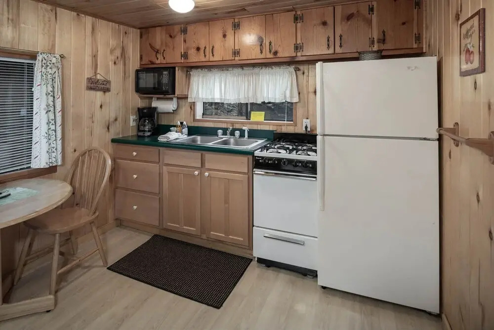 Cozy Bear Cabins