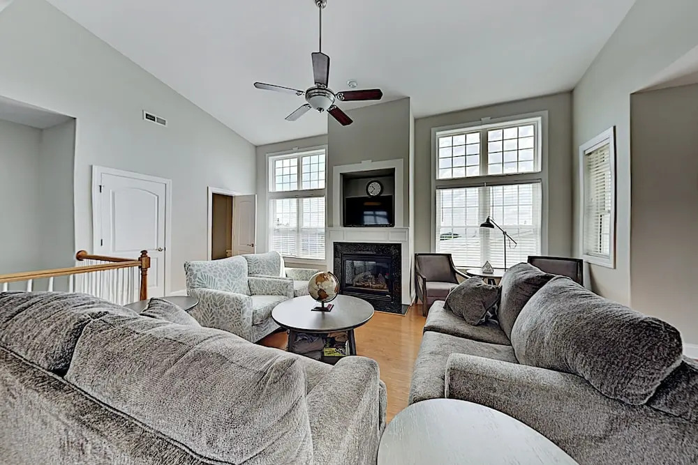 Kure Beach W/ Ocean View, 2 Blocks To Sand 5 Bedroom Townhouse
