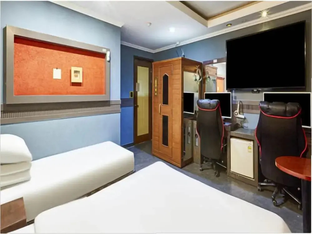 Juan Hotel Some