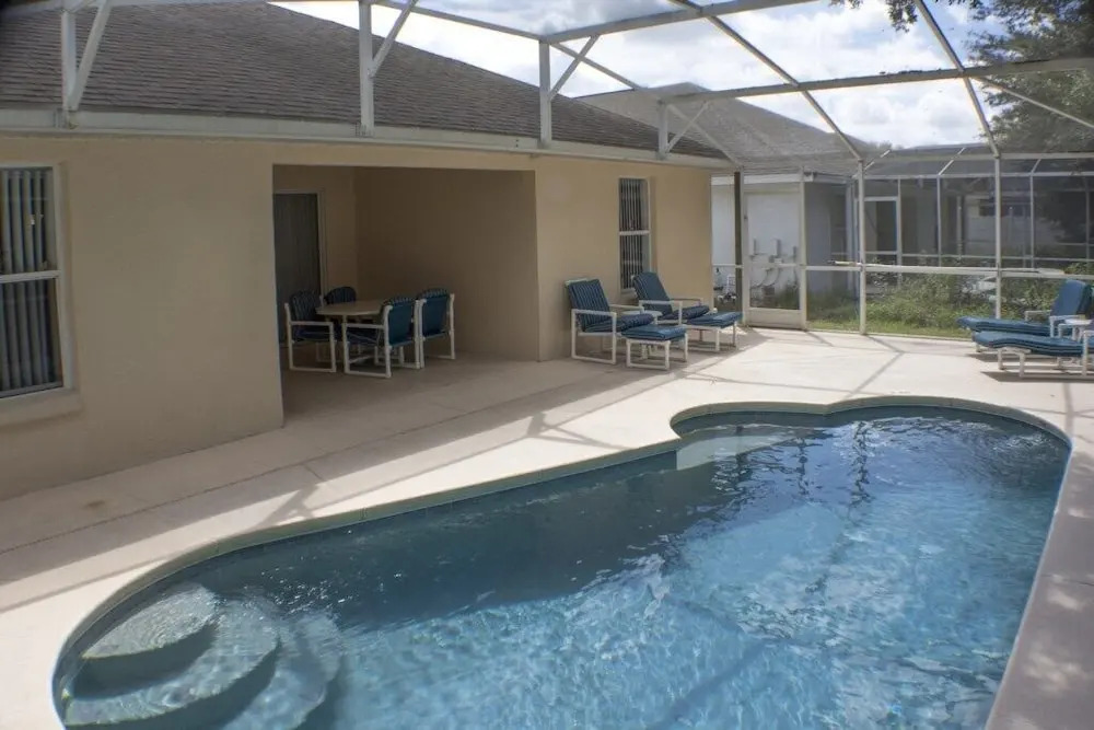 Floridian Escape Private Pool Near Disney! 4 Bedroom Home