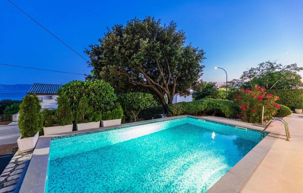 Nice Home in Novi Vinodolski With Wifi and 5 Bedrooms