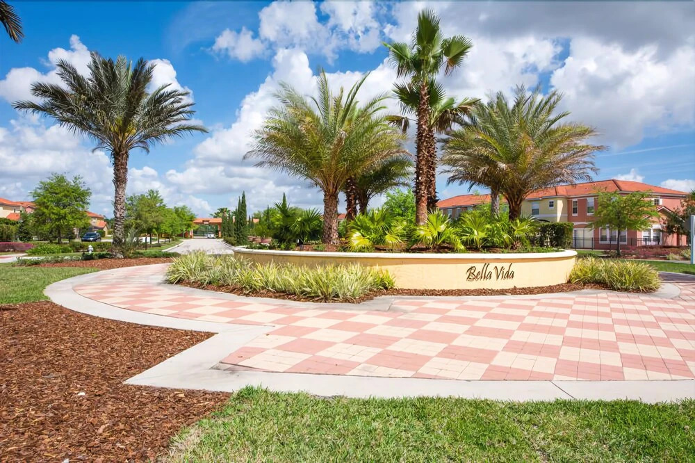 #06 Large Townhouse w/Private Pool - Four Bedroom