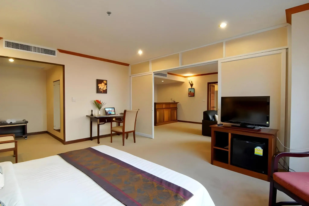 Champasak Grand Hotel